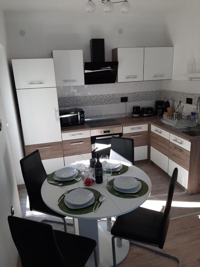 Ferienhaus Karlo Pridraga ภายนอก รูปภาพ