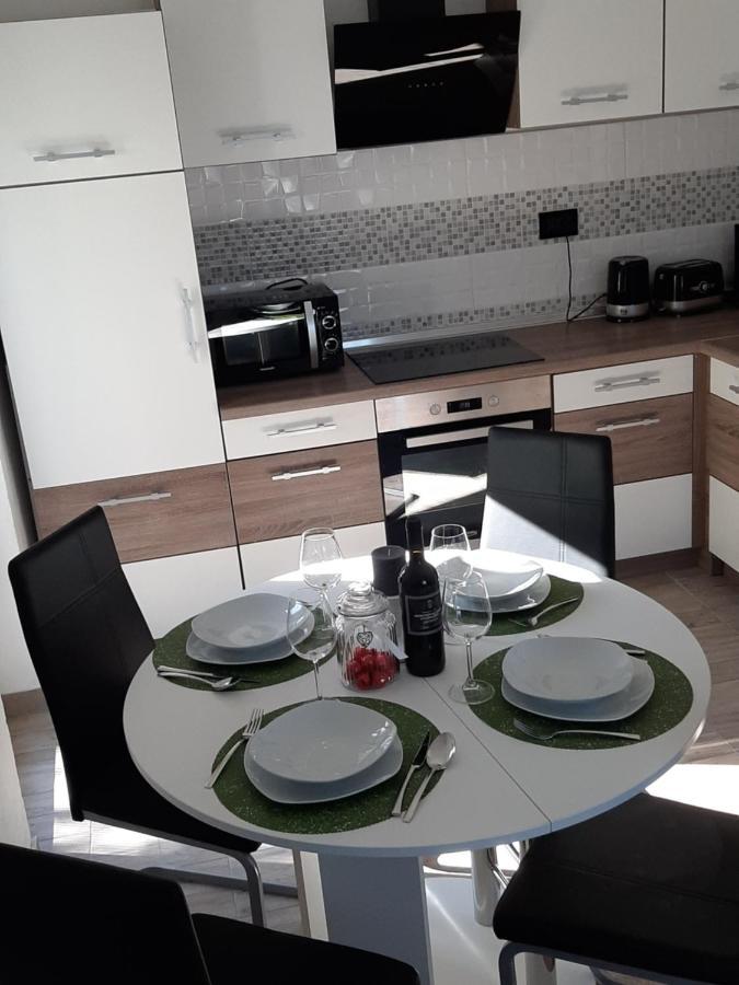 Ferienhaus Karlo Pridraga ภายนอก รูปภาพ