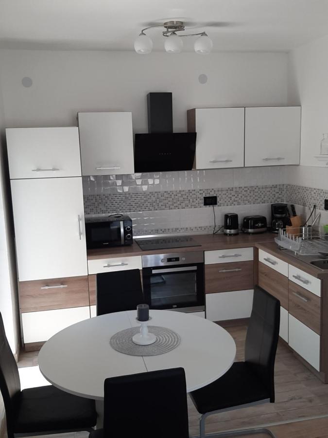 Ferienhaus Karlo Pridraga ภายนอก รูปภาพ