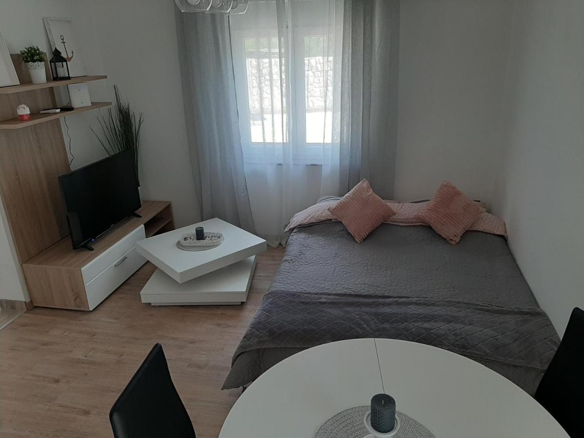 Ferienhaus Karlo Pridraga ภายนอก รูปภาพ